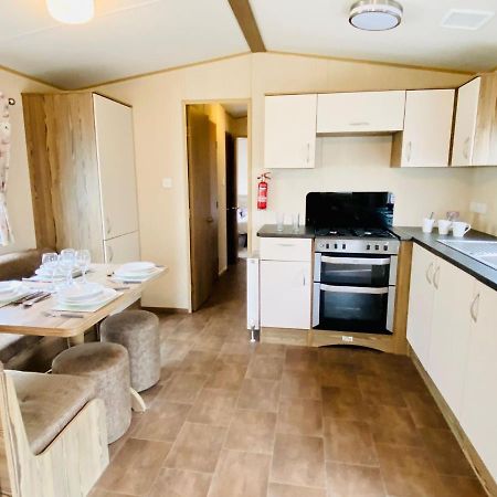 Dizzard 23 Hotel Bridgerule Екстериор снимка