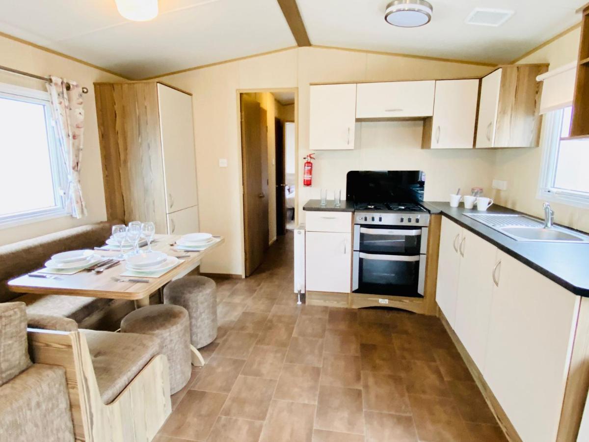 Dizzard 23 Hotel Bridgerule Екстериор снимка