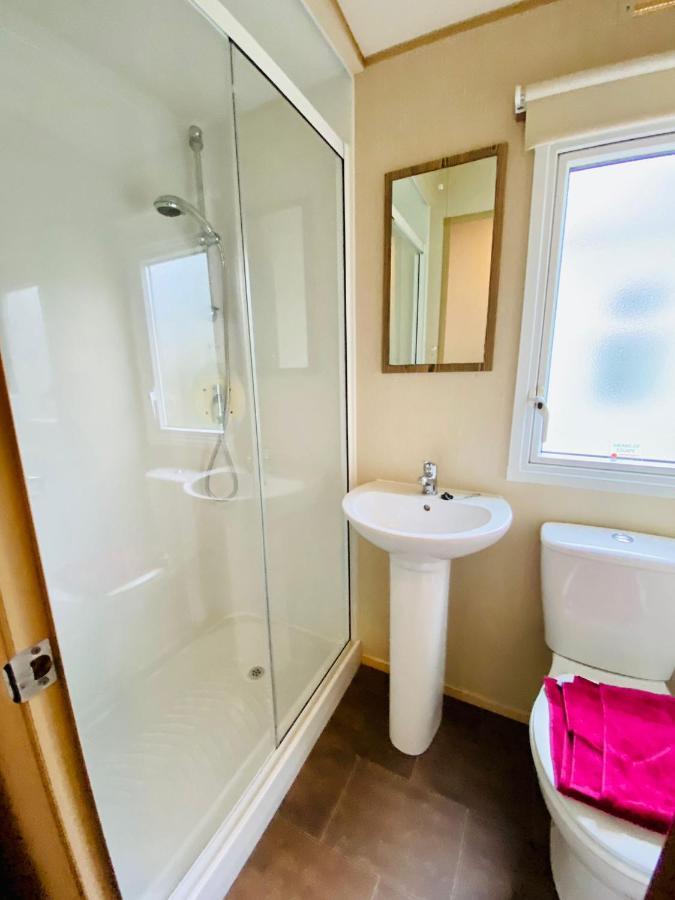 Dizzard 23 Hotel Bridgerule Екстериор снимка